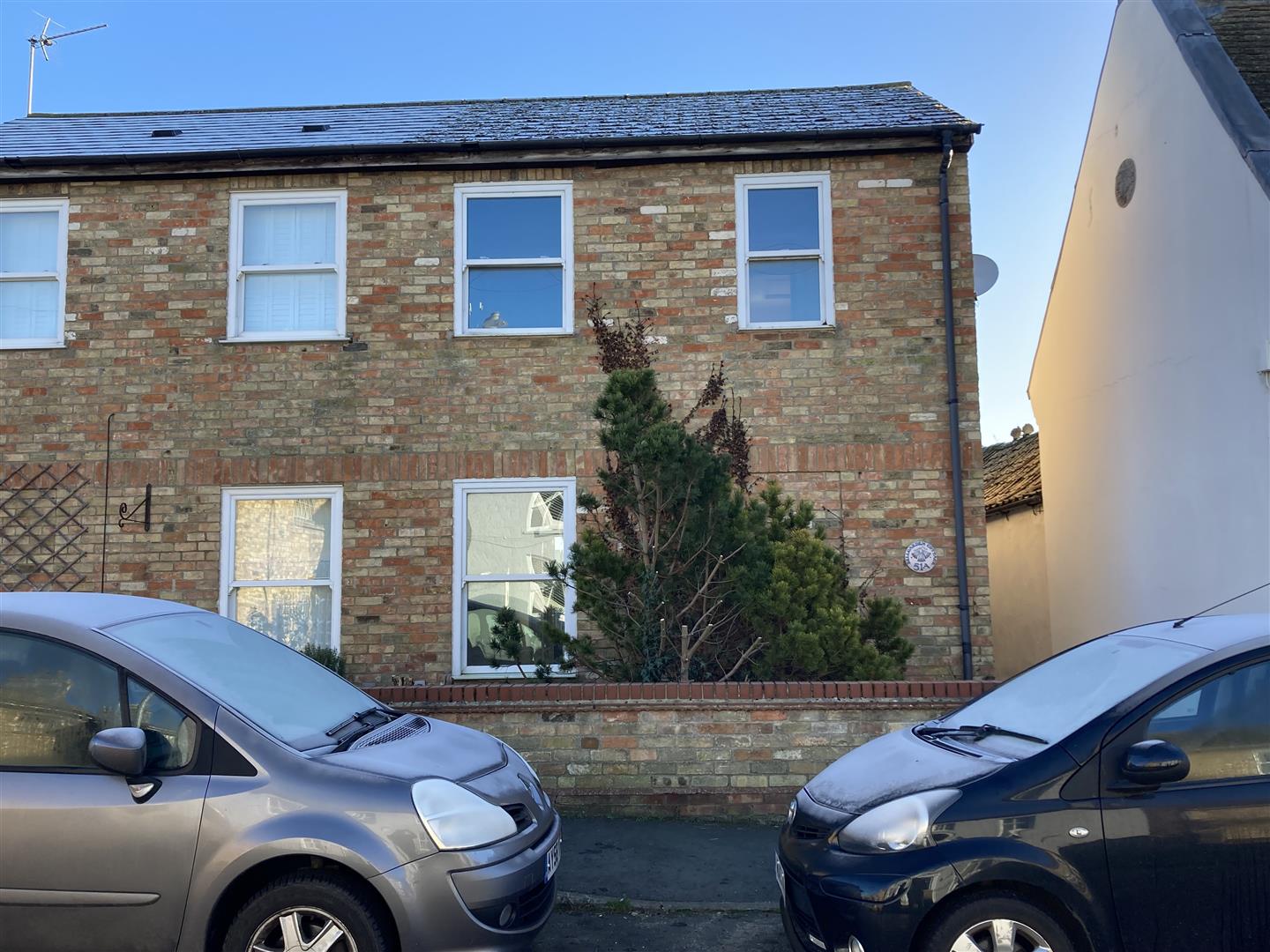 2 Bedroom for sale in Haddenham Cheffins Ely Sales